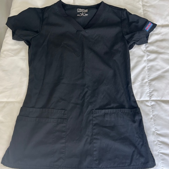 Cherokee bundles 4 tops 1 bottom - Picture 3 of 9